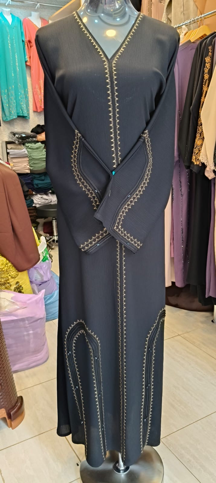 Dubai abaya