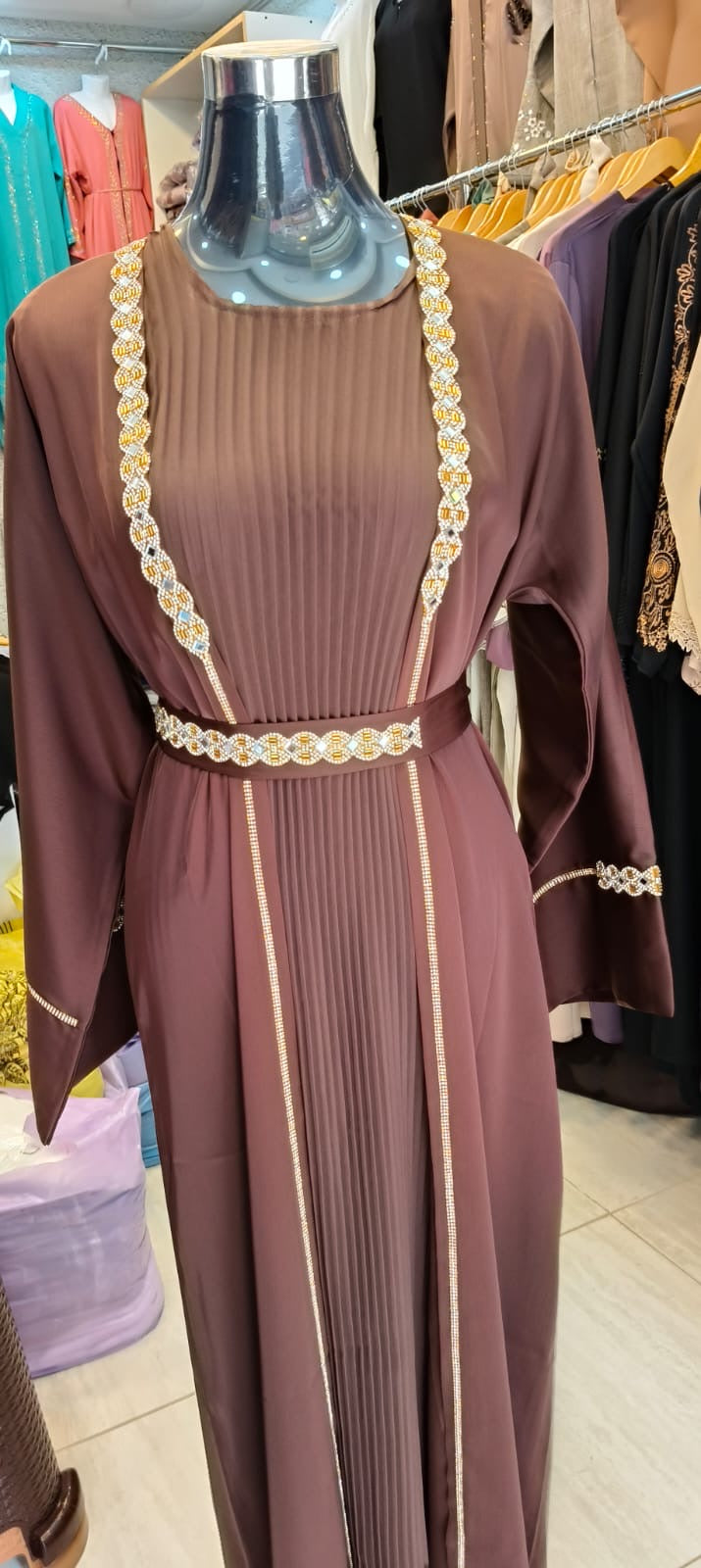 Dubai abaya