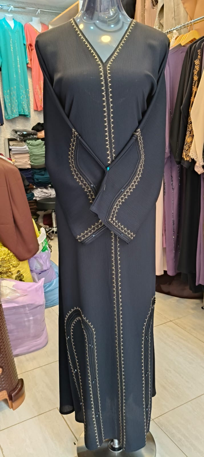 Dubai abaya