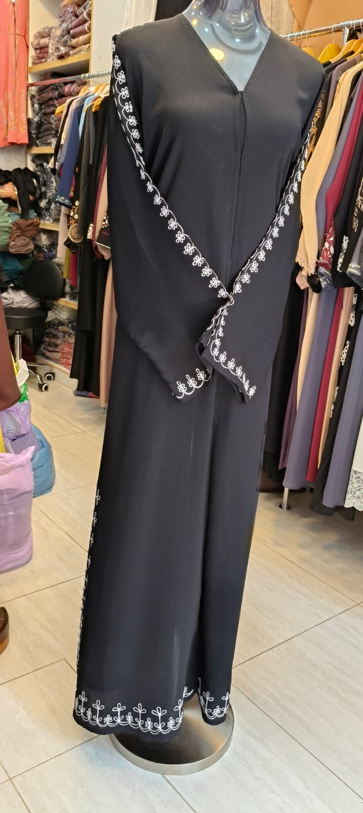 Dubai abaya